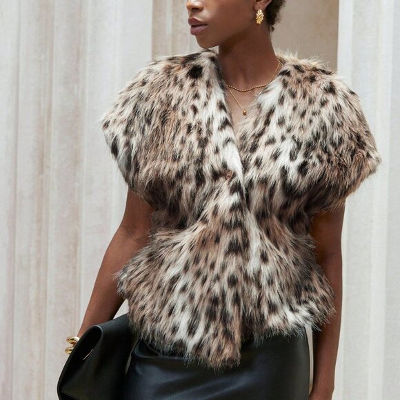 Elegant Women's V-Neck Leopard Print Faux Fur Asymmetrical Vest Jacket - Picture 1 of 7
